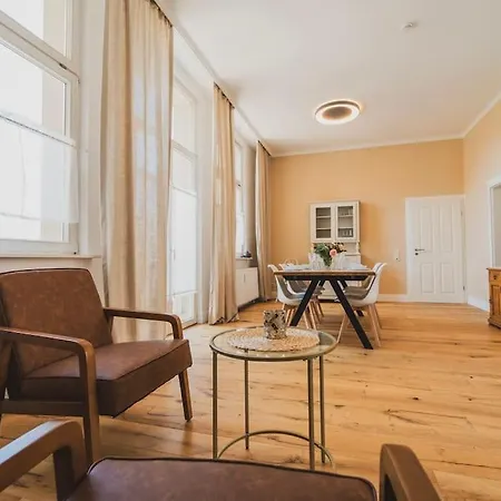 Moderne Altbauwohnung *