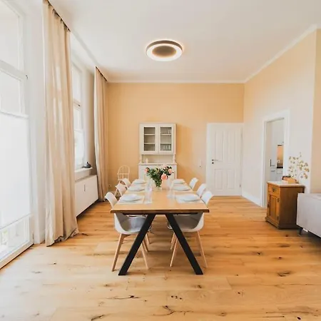 Apartment Moderne Altbauwohnung