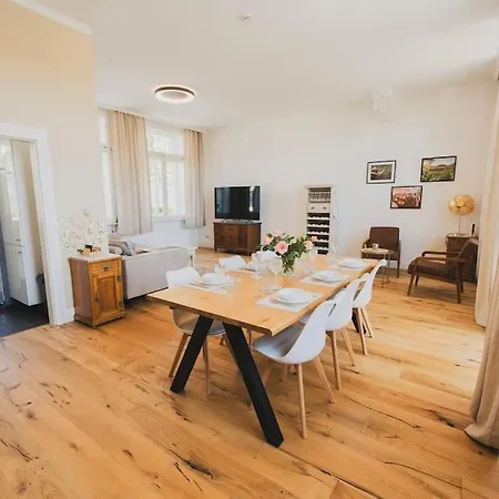 Apartment Moderne Altbauwohnung Pforzheim