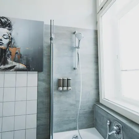 Moderne Altbauwohnung * 포르츠하임
